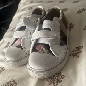 Burberry unisex shoe
